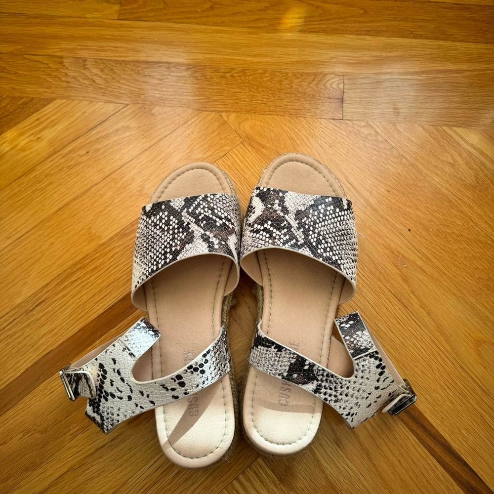 Snake Print Platform Sandals - Picture 3 of 7
